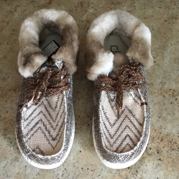 NEW Hey Dude Britt Boho Chevron Faux Fur Trim Shoes - Picture 4 of 15